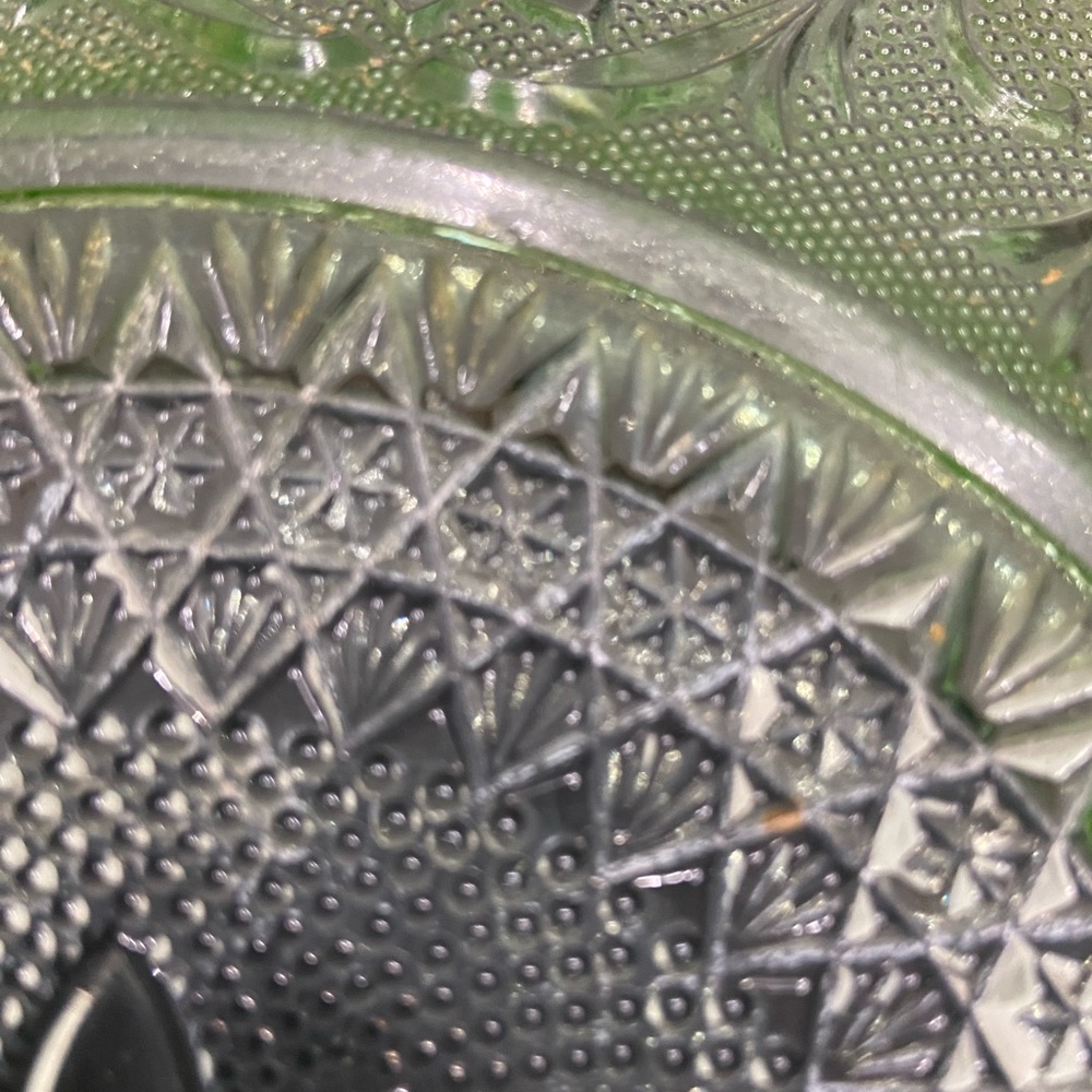 Vintage Uranium Tiara INDIANA GLASS Chantilly Green 10" Dinner Plate Replacement - Picture 12 of 17